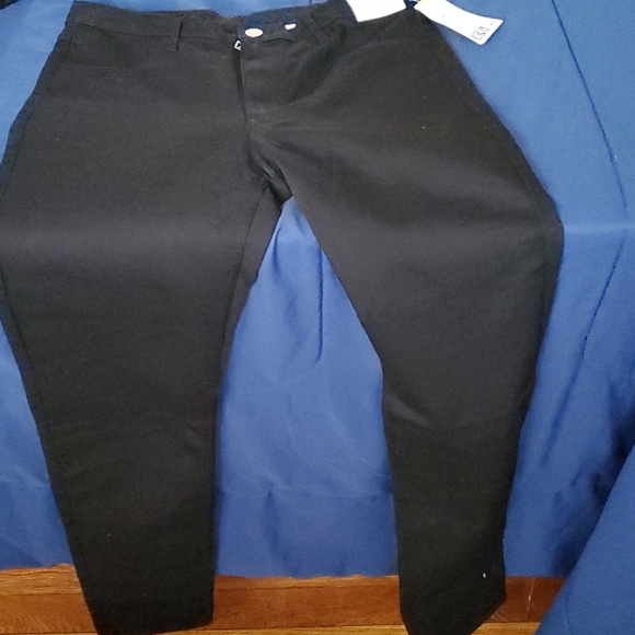 Jeans - Picture 2 of 3